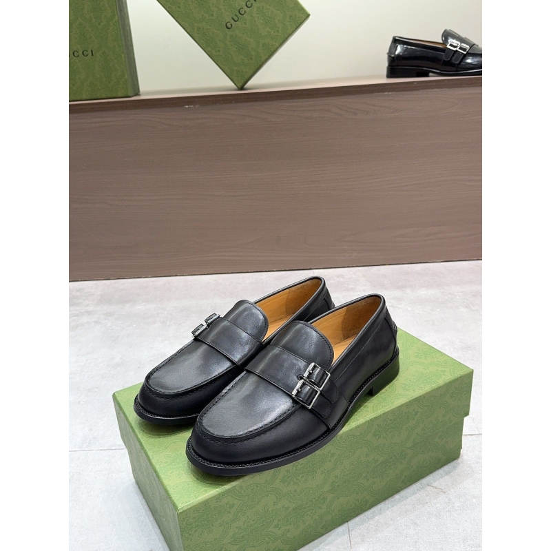 G*u*i leather shoes